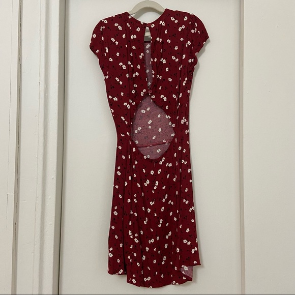 Reformation Bassett Dress in Red - Picture 4 of 4
